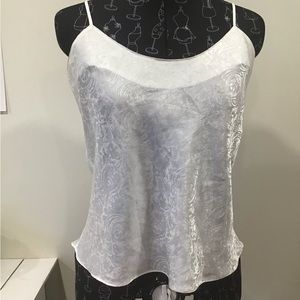 Adjustable white slip top embossed M/M